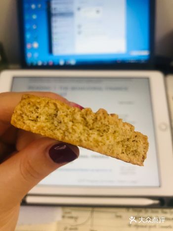 ●糖小买无糖红豆薏米燕麦饼 在单位买的健康零食