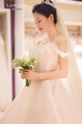 -Lady  Jane高端婚纱礼服馆