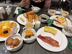 -上海滴水湖皇冠假日酒店