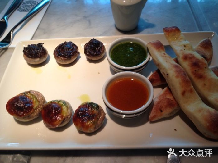 比萨玛尚诺(港汇恒隆广场店)焗蘑菇图片