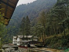 -西岭雪山大飞水景区