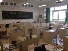 -武汉外国语学校