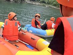 -安吉龙王山峡谷漂流