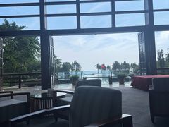 -亚龙湾喜来登·美景台大堂吧