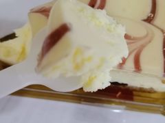 -红宝石·鲜奶小方·海派西点房(南丹店)