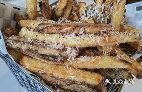 Dutch Red Potato Fries with Black Truffle Sauce