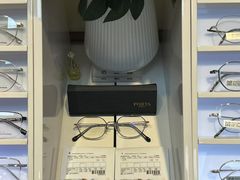 -天空之镜眼镜店蔡司依视路配镜授权零售店(望京颐堤港店)