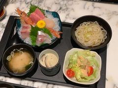 -家贺屋刺身寿司专门店