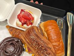 -BUTTERFUL&CREAMOROUS 黄油与面包(三里屯太古里店)