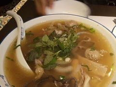 -美奈小馆·越南料理(中航城君尚购物中心店)
