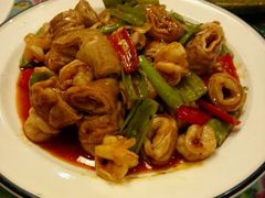 -闯关东东北农家菜(崂山石老人店)