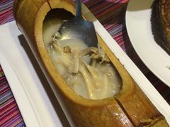 -香巴拉云南餐厅(华莱坞店)