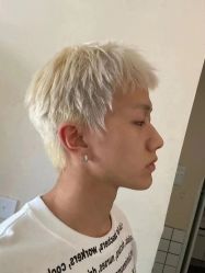 -一家只做男发烫染的店