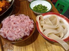 -财二舅火锅招待所
