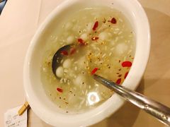 酒酿圆子-老上海弄堂菜馆(恒基名人购物中心店)
