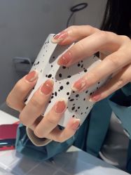 -UGIRL有个美甲