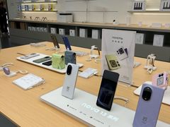 -华为授权体验店(中山公园来福士)