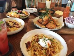 -ROAST coffee & eatery