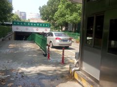 -人民广场-地下停车场