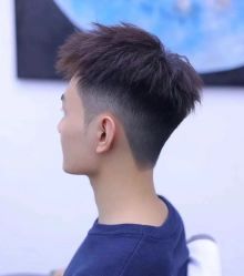 -BULB STUDIO 巴柏明星发型工作室
