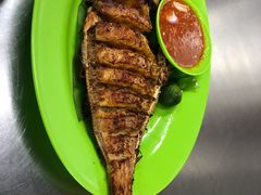 -明记烧鱼美味店