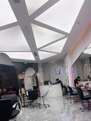 -变画·发型STUDIO