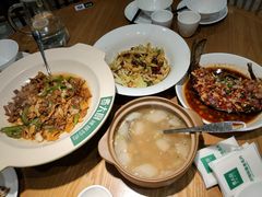 -费大厨辣椒炒肉(万家丽一店)