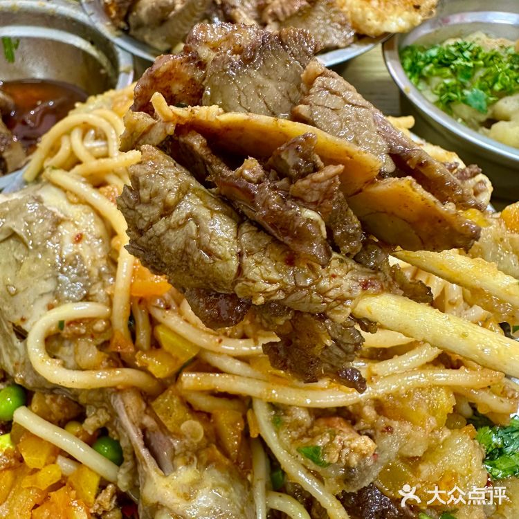 在大连！就这种不起眼的小店才好吃….