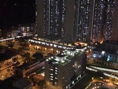 -九龙东皇冠假日酒店室外泳池