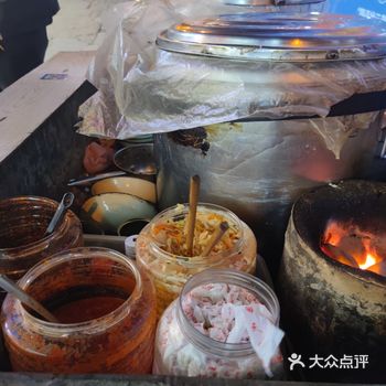 我每去一个地方 必定找这些小摊子 哈哈哈哈哈太喜欢啦