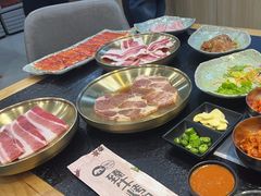 -臻牛烤肉