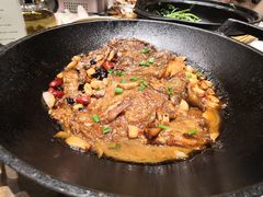 铁锅深海碟鱼头-锦绣金山人家(友谊店)