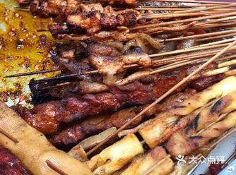 【峨眉本土觅食·月牙山烧烤】  上了《人生一串》的烧
