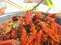-肥肥虾庄·金牌油焖大虾(汉街SKP店)