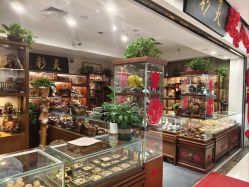 -灵彩珠宝(朗香街店)