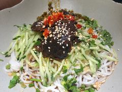 -百春原湖南牛肉粉(百联世纪店)
