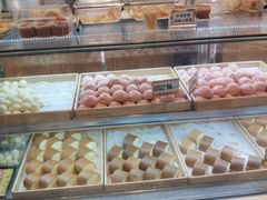 面包甜点陈列柜-東更道点心行(文化东路店)