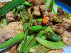 -靠山屯东北农家菜(八龙桥雅苑店)