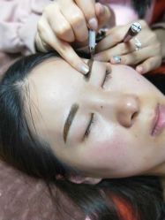 -就是个做半永久的地方·纹眉眼线