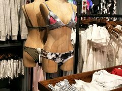 -Hollister(天环广场店)