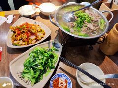 跷脚牛肉小锅-肖四女乐山跷脚牛肉(世博源店)