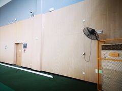 -莱茵体育生活馆