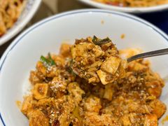 -李与白包子铺(桐梓林店)