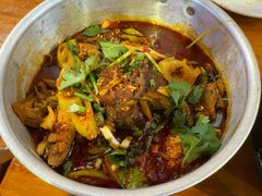 -爆炸头阿姨小四川正宗川味小吃(无任何分店)