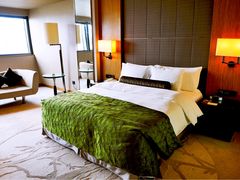 -上海滴水湖皇冠假日酒店