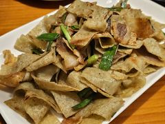 -莲餐厅·湖北菜·潜江小龙虾店(愚园路店)