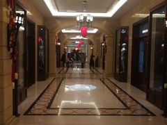 -泉城欧乐堡戏水湾艺术养生温泉