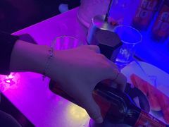 -简奥斯汀·赫本酒吧