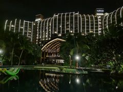 -三亚湾海居铂尔曼度假酒店