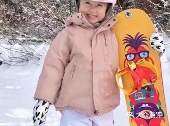 这个滑雪宝宝的笑容要融化我的心啦！